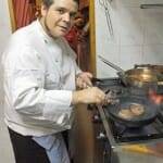 Pedro González de Castro, en la cocina de La Cuadrilla