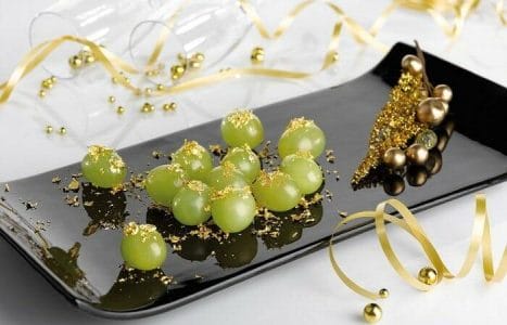 Pon un toque original en tu mesa esta Nochevieja con "12 deseos de oro"