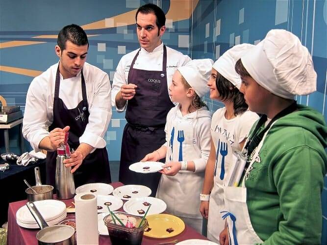 Microchefs tiene por objetivo crear un vínculo junto con las familias para contribuir en la educación hacia hábitos alimenticios saludables de los niños españoles