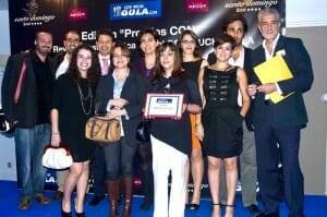 Foto de grupo de la representación de RV Edipress que recibió el premio a la Agencia de Comunicación Gastronómica CON mayor proyección y evolución empresarial