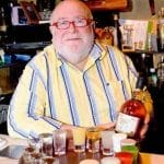 Pol Rysenaer, alma de BierHuis, ofrece desde tablas de chupitos hasta más de 160 cervezas