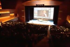 Un auditorio repleto de audiencia ha recibido con ganas esta nueva edición de San Sebastián Gastronómika