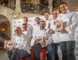Foto de familia de los nuevos chefs con tres soles en la Guía Repsol 2014