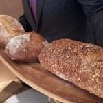 Variedad de panes elaborados en el propio restaurante