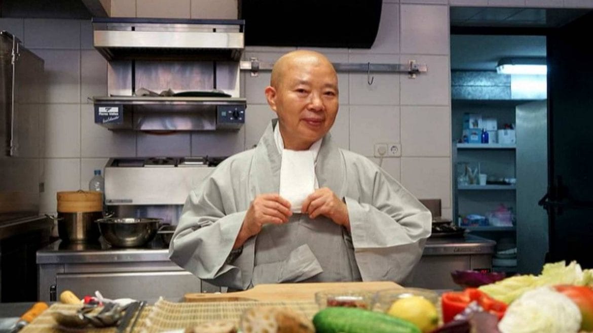 Jeong Kwan, la chef filósofa: "Concibo la comida como un puente que une la energía espiritual con la energía física"