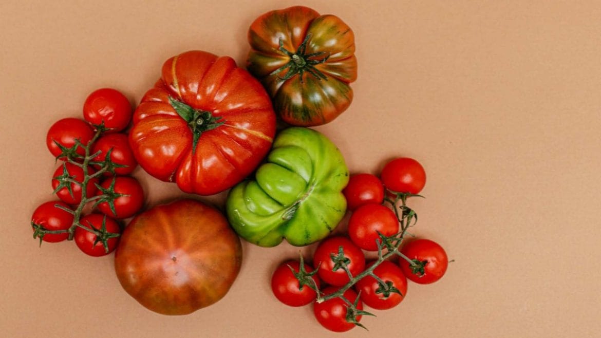 Las propiedades nutricionales del tomate: ¿cuándo es bueno comer tomate y cuándo no?