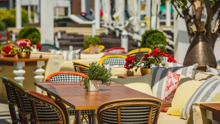 Consejos y Recursos para montar una terraza top en tu bar este verano