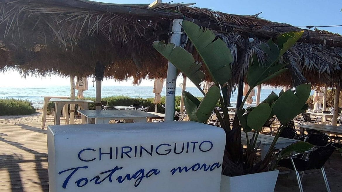 FOTO © Chiringuito Tortuga Mora, uno de los chiringuitos favoritos de los murcianos