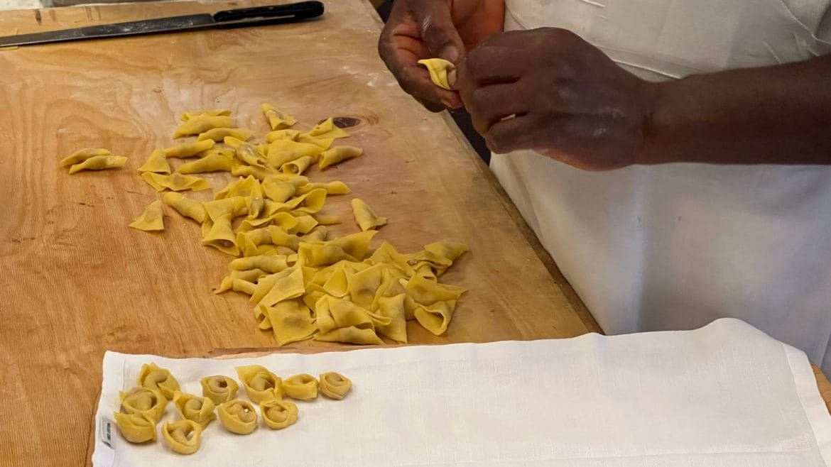 En Ristorante da Enzo puedes ver como elaboran la pasta fresca a mano